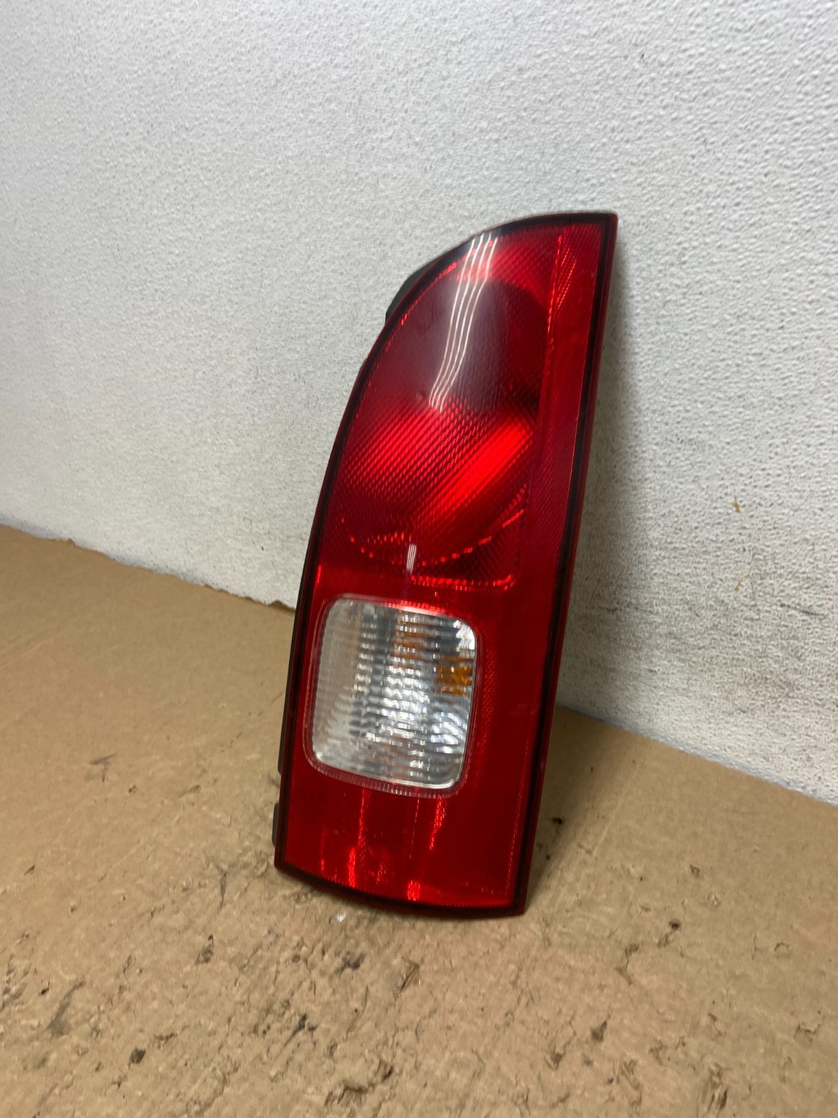 2001 to 2002 Nissan Quest Right Passenger Rh Side Tail Light AF9483 DW1
