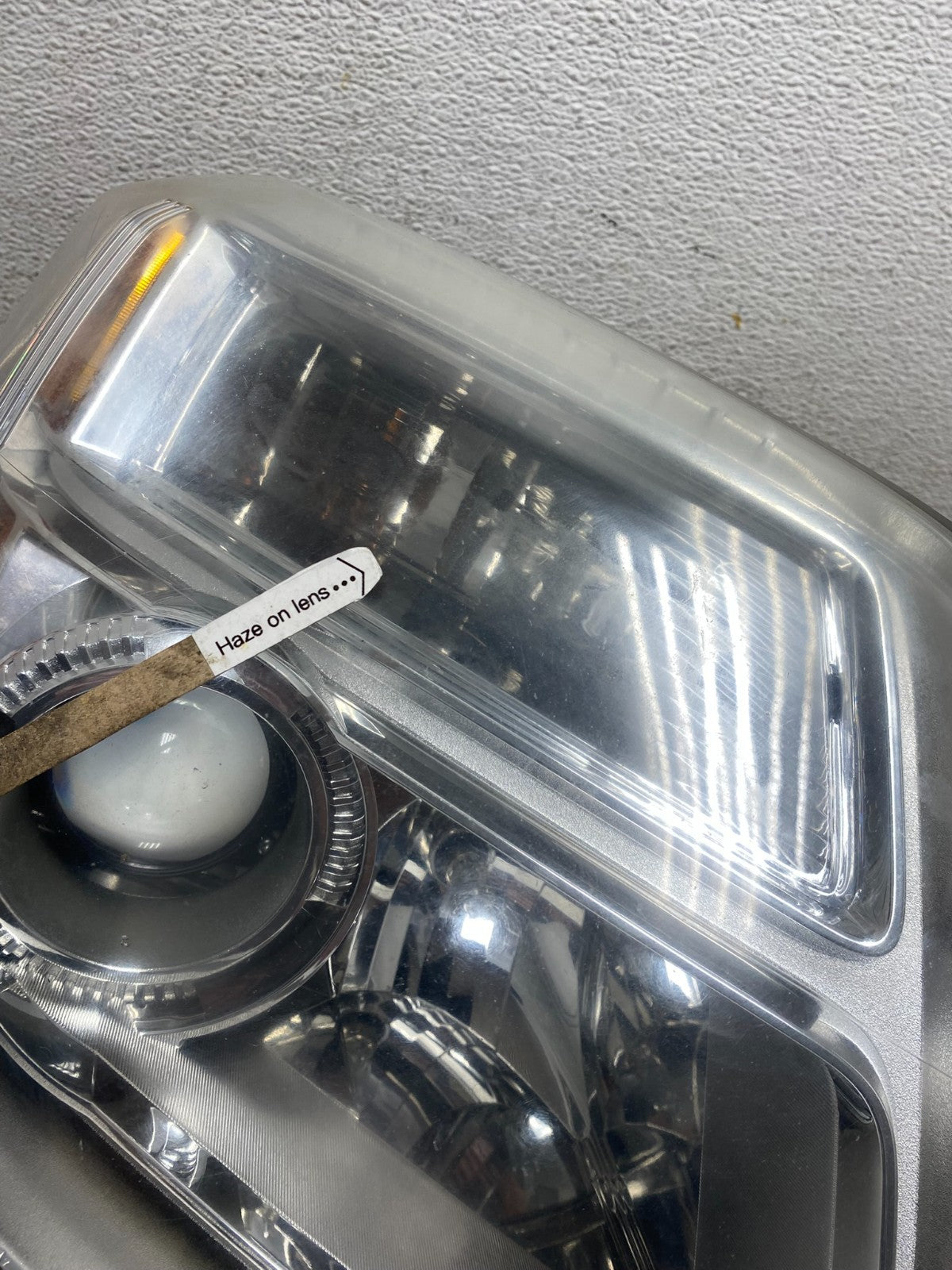2010 to 2015 GMC Terrain Halogen Passenger Right Rh Side Headlight AD8090 DW3