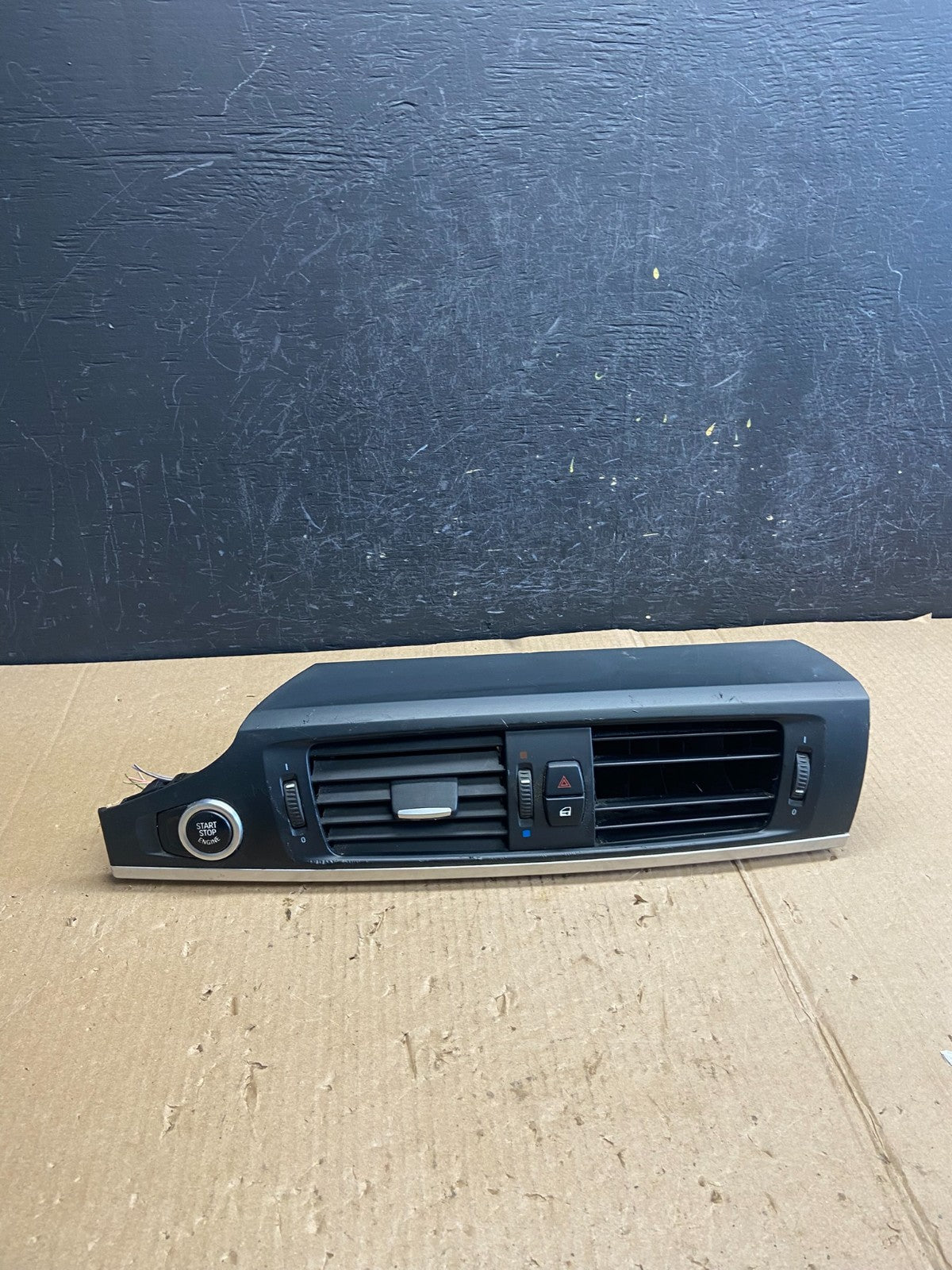2011- 2017 BMW X3 F25 Center Dash Trim Molding w/ Air Vents AE3950 DG0