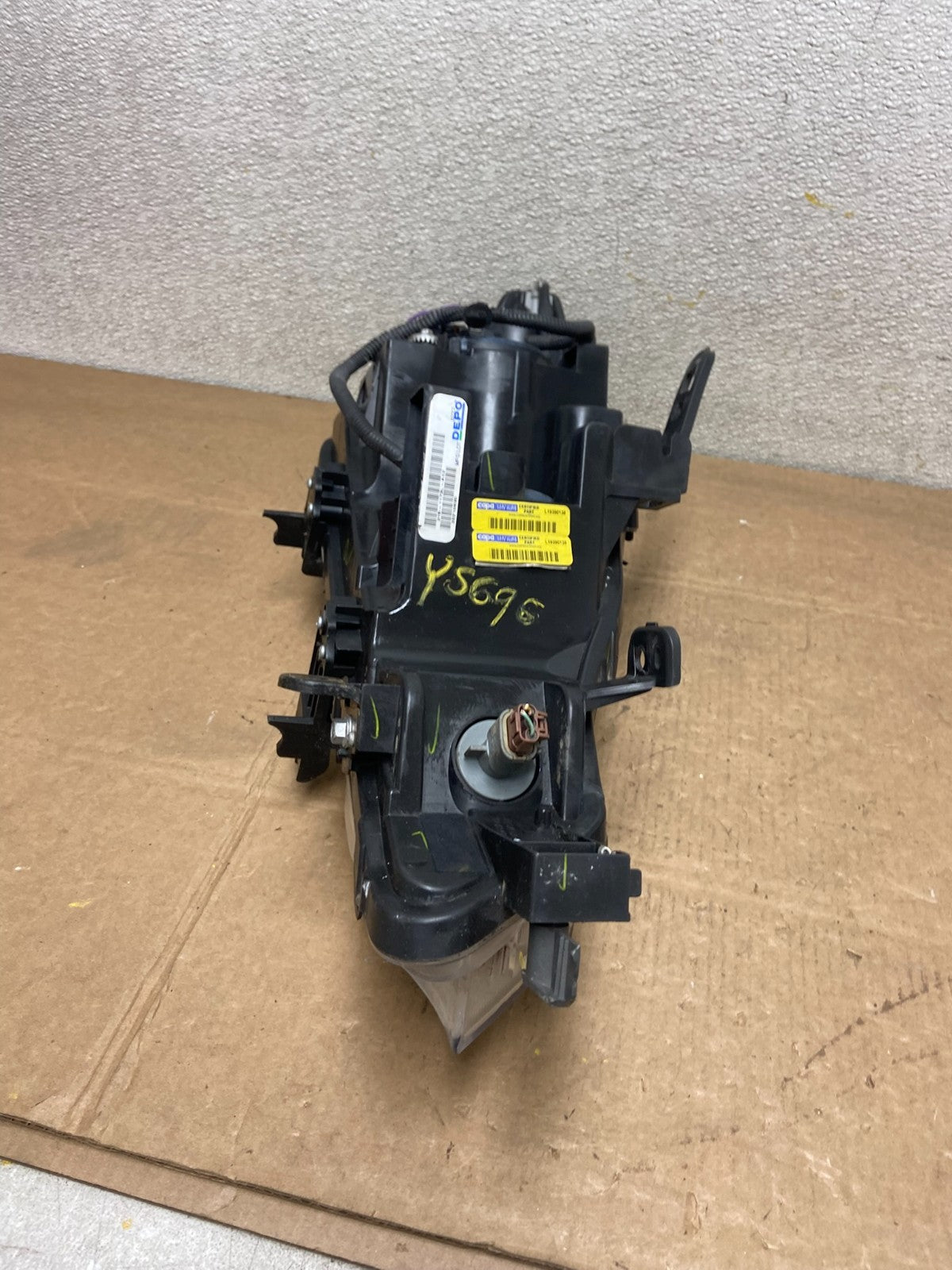 Halogen 2011 2012 2013 2014 Nissan Murano Headlight Left Driver LH DEPO Y5696 DW6