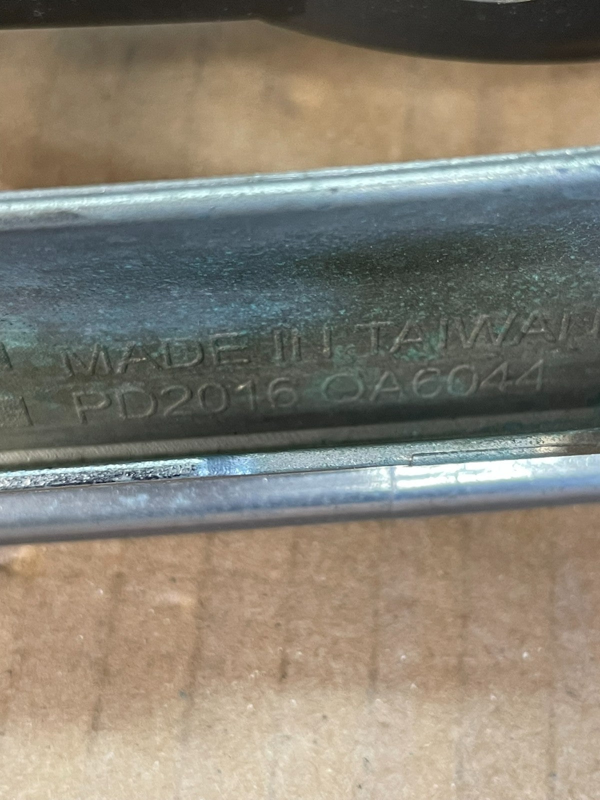 2003 to 2004 Toyota Corolla Front Upper Grill Grille Aftermarket AE3700 DG5
