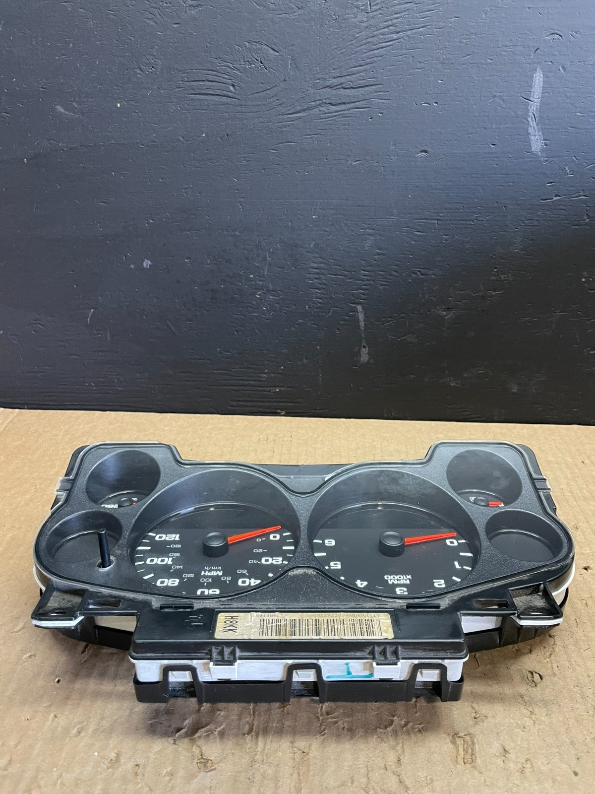 2007 to 2013 Chevrolet Silverado Suburban Cluster Gauge Speedometer OE AB7525 DG3