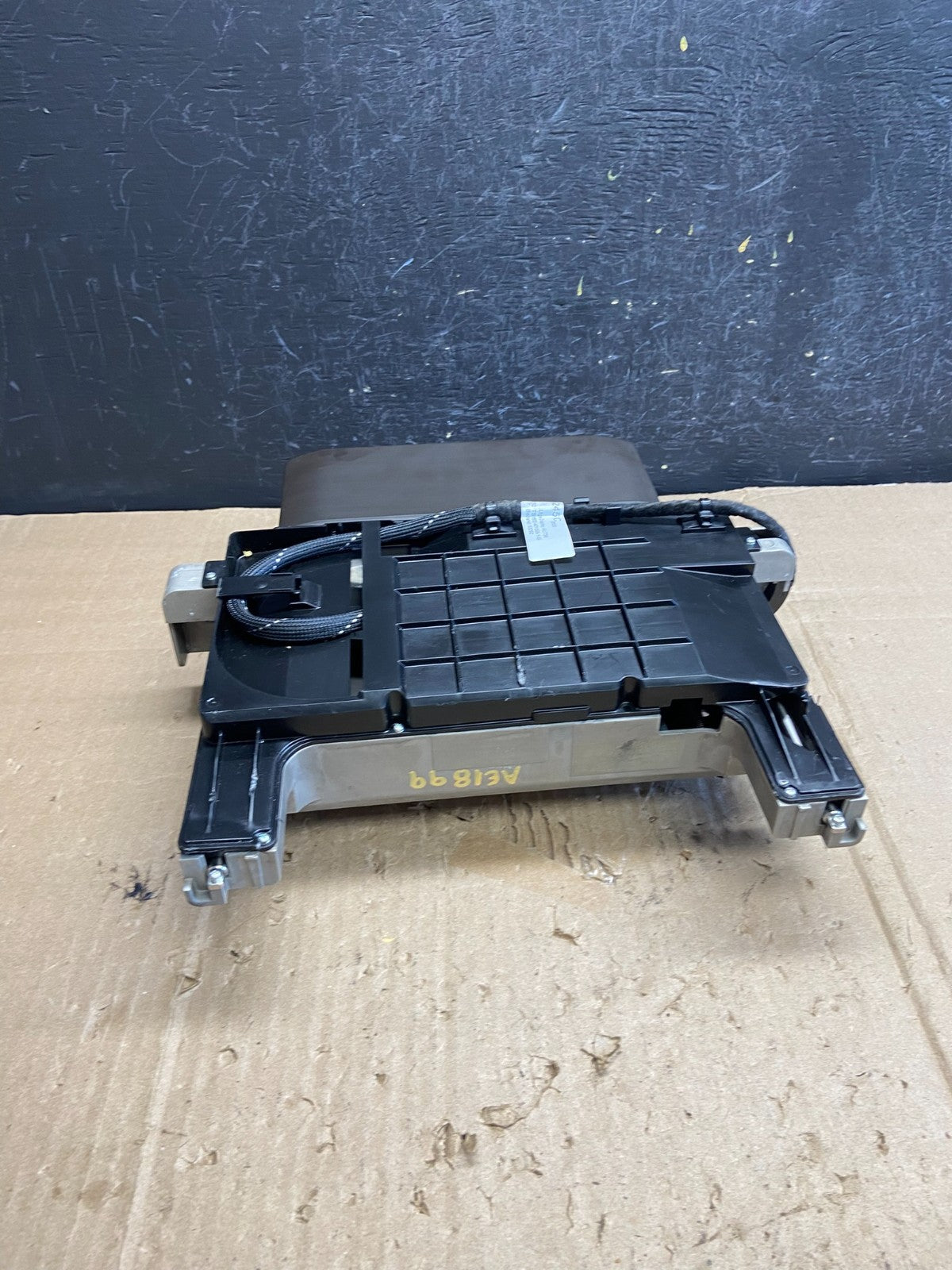 2017-2019 Audi Q7 Dashboard Mounted Navigation Display Screen Monitor ae1899 DG3