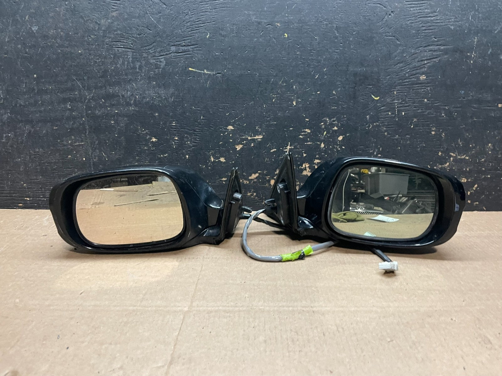 2009 to 2011 Lexus GS350 Left+Right Set Side View Door Mirror y9351 DG12