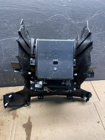 2014-2016 Mitsubishi Outlander A/C Heater Climate Control Radio Bezel W7089 DG3