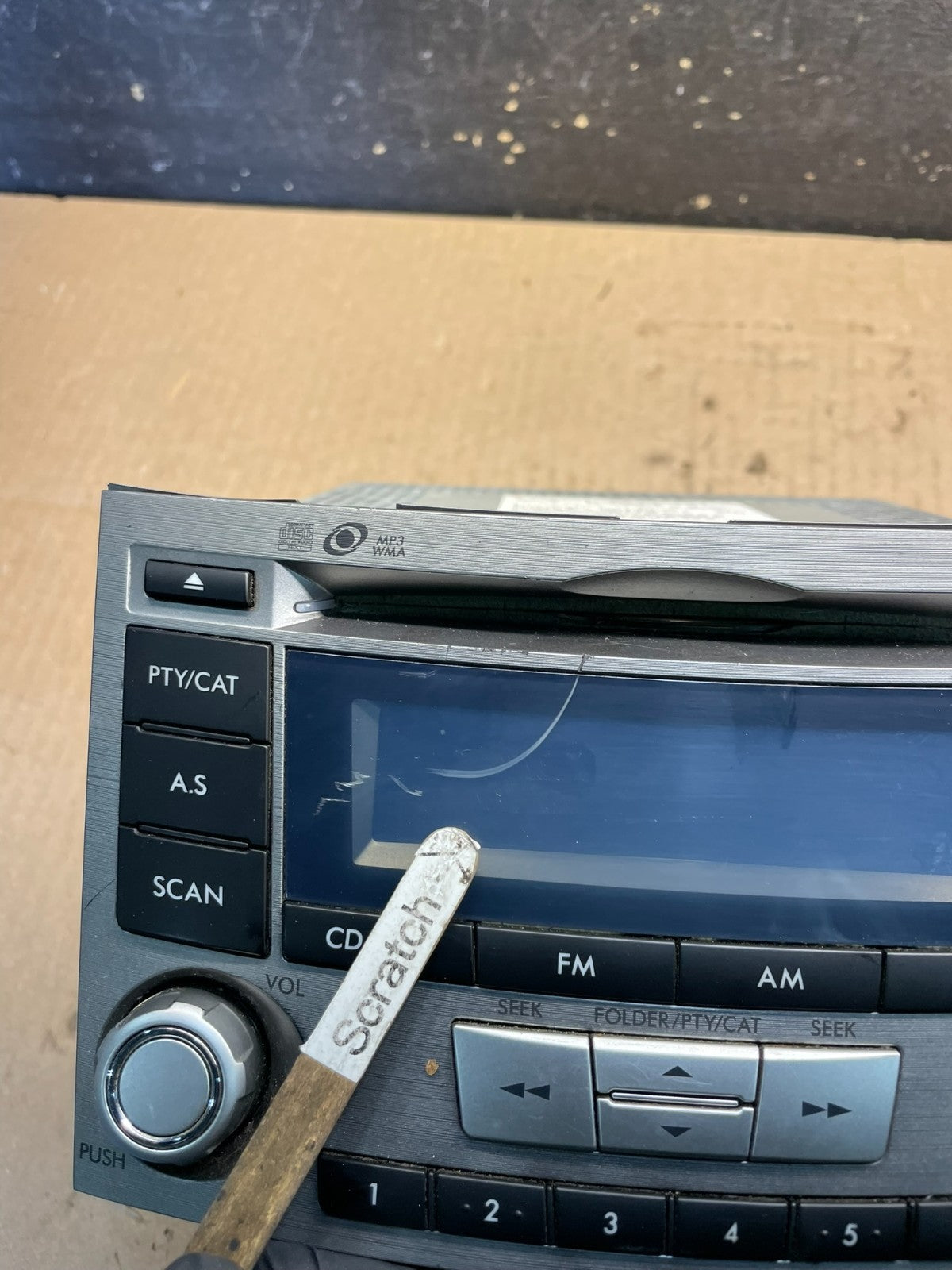 2010 - 2014 Subaru Outback Radio AM/FM CD Player mp3 Audio u2199 DG1