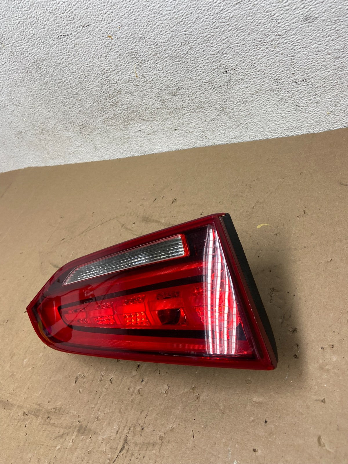 2017 - 2018 Hyundai Santa Fe Left Driver LH Side Inner Tail Light AD7721 DG2