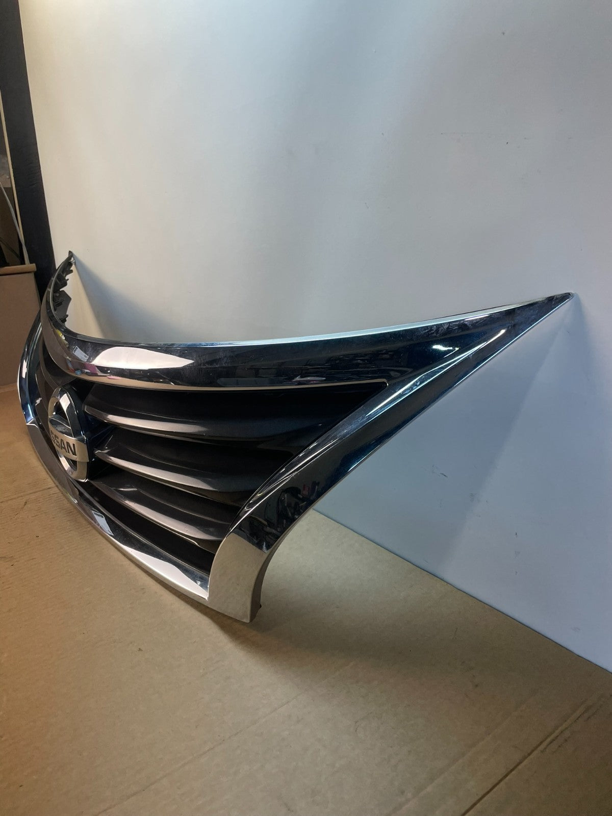 2013 to 2015 Nissan Altima Front Upper Grill Grille Sedan af5554 DG1