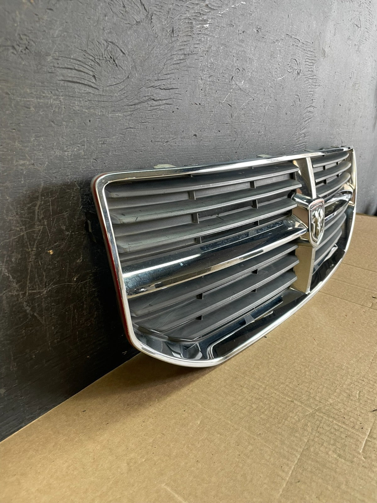 2007 2008 2009 2010 Dodge Caliber Upper Front Chrome Grill Grille AF5243 DW2