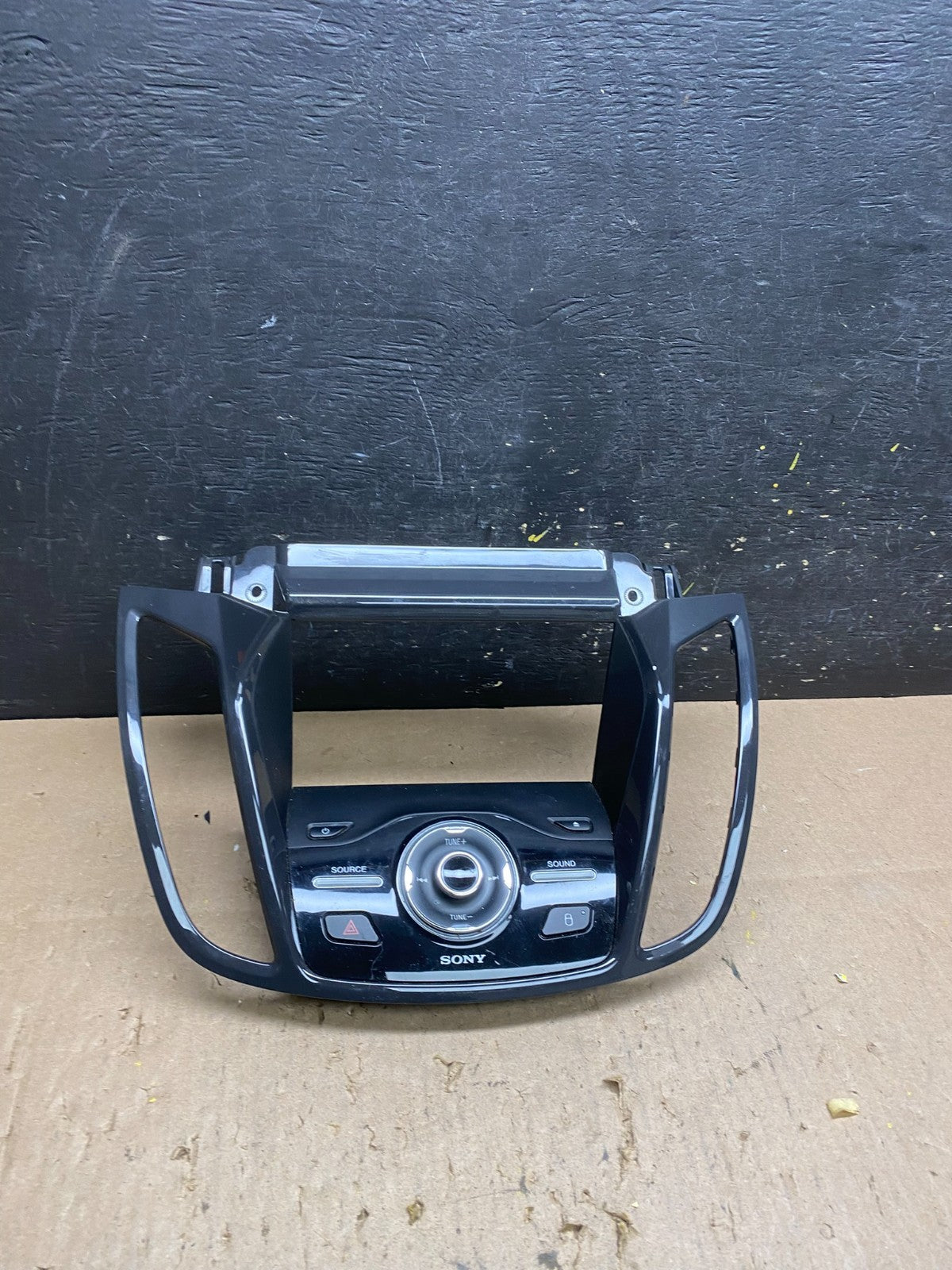 2013 to 2016 Ford Escape Dash Radio Control Panel Bezel CJ54-18835-CGW T5908 DG0
