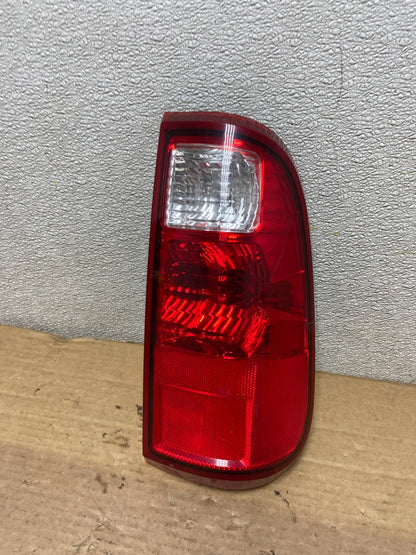 2008 to 2016 Ford F-250 F250 Right Passenger RH Side Tail Light Oem AB5220 LK0