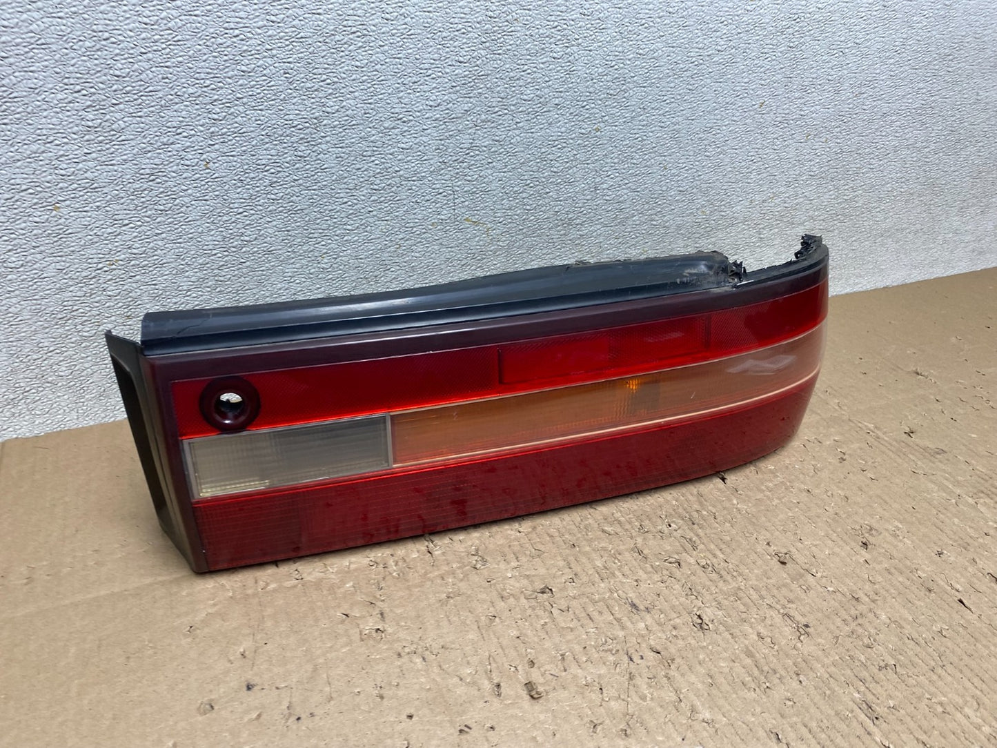 1995 1996 Lexus ES300 Right Passenger RH Side Tail Light Oem T7808 DW2