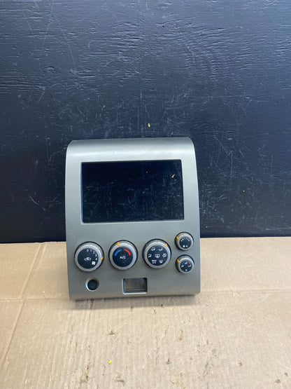 2004 - 2007 Nissan Titan Armada Radio r Climate Control Bezel Trim OEM AB9685 DG0
