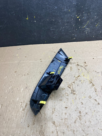 2004 to 2010 Toyota Sienna Switch Key Light Indicator Bezel Trim u5390 DG4