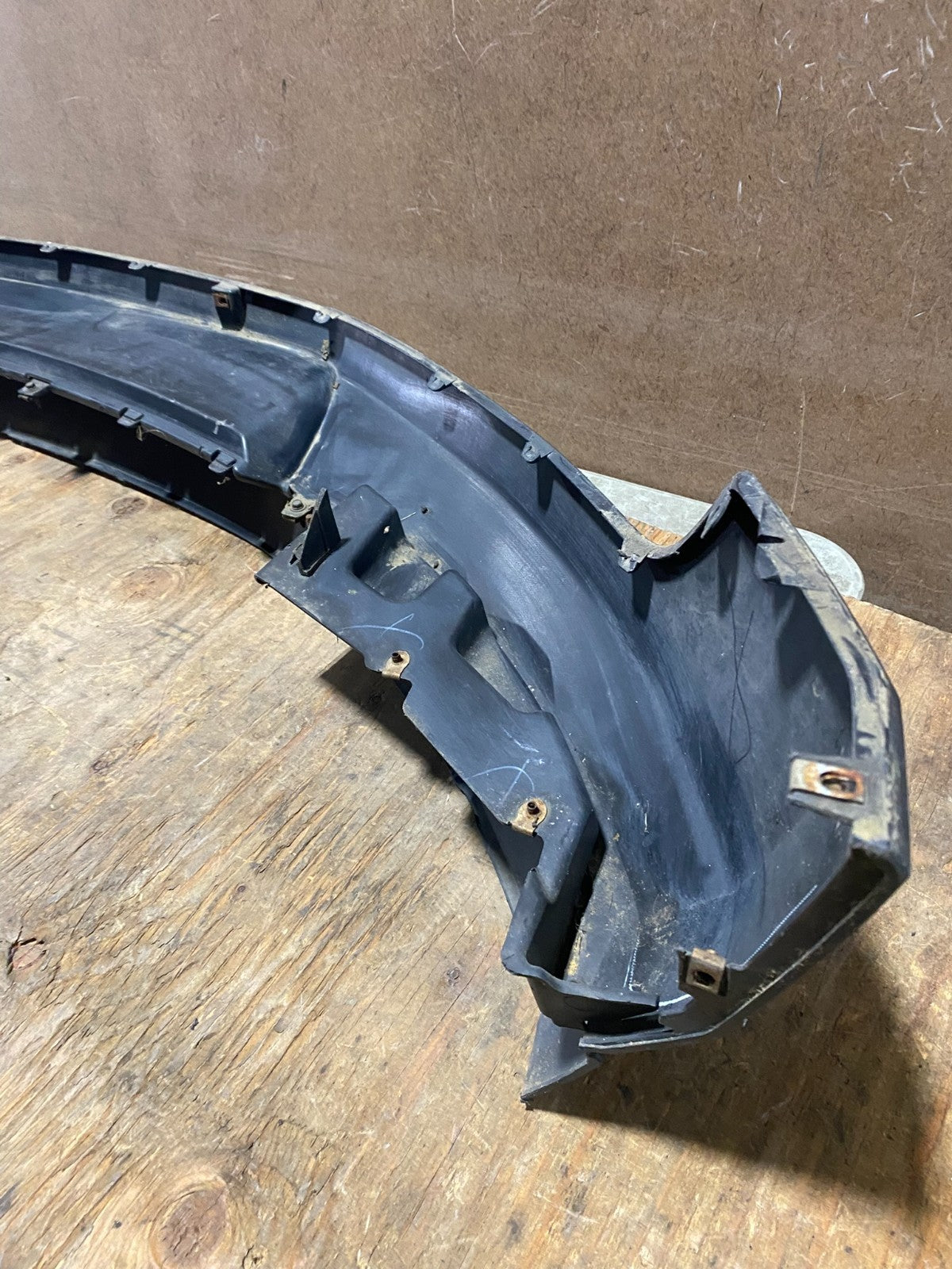 2013 to 2016 GMC Acadia Front Lower Bumper Cover 20982396 AE35586