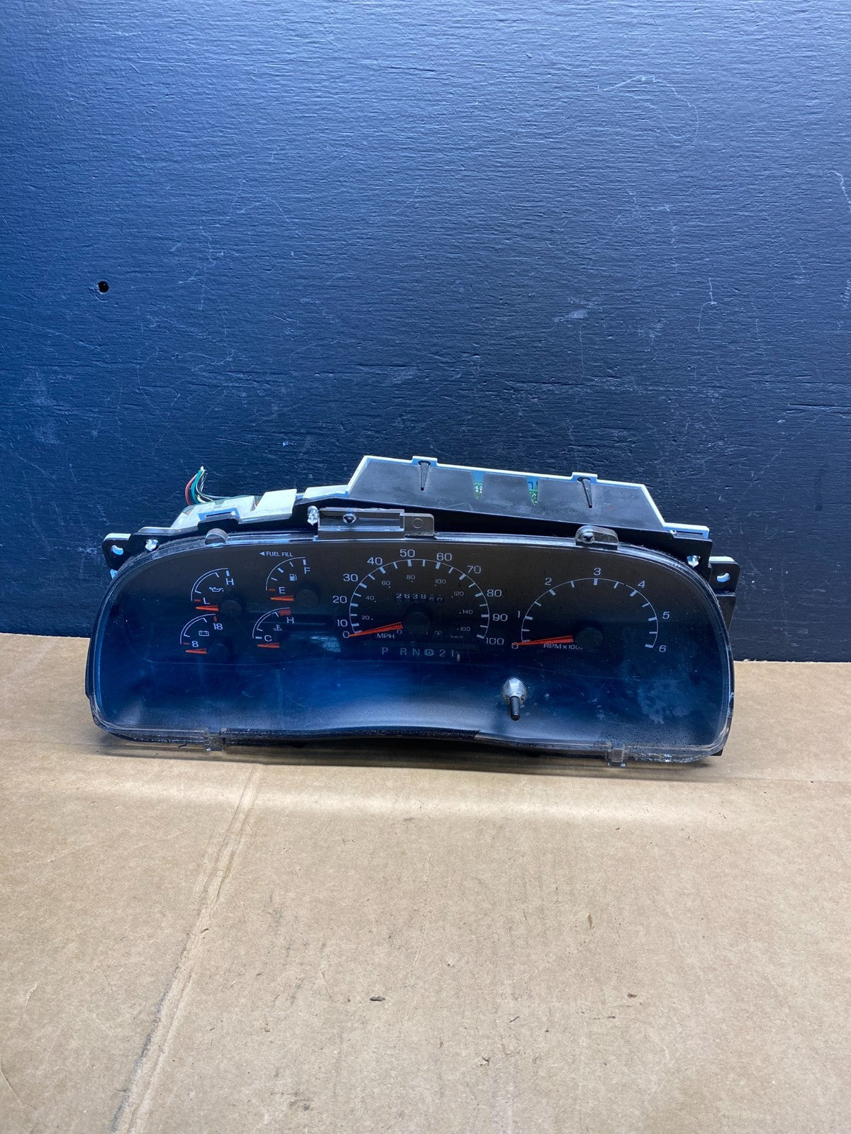 1999 - 2001 Ford F150 F-150 Speedometer Cluster Gauge AD3681 DG0