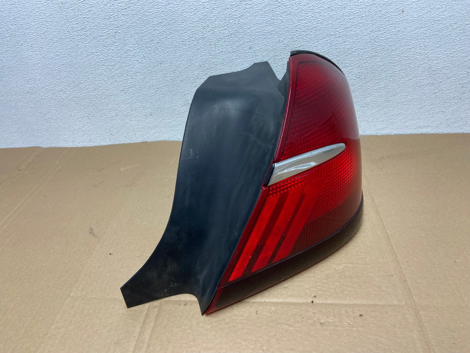 1998 - 2002 Mercury Grand Marquis Right Passenger  Side Tail Light Oem AC3751 LK2
