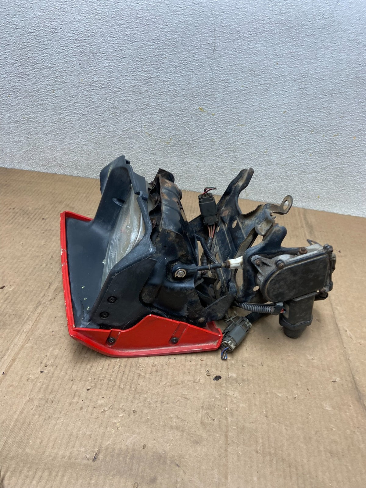 1987 to 1990 Nissan Pulsar Right Passenger Side Headlight AA647111