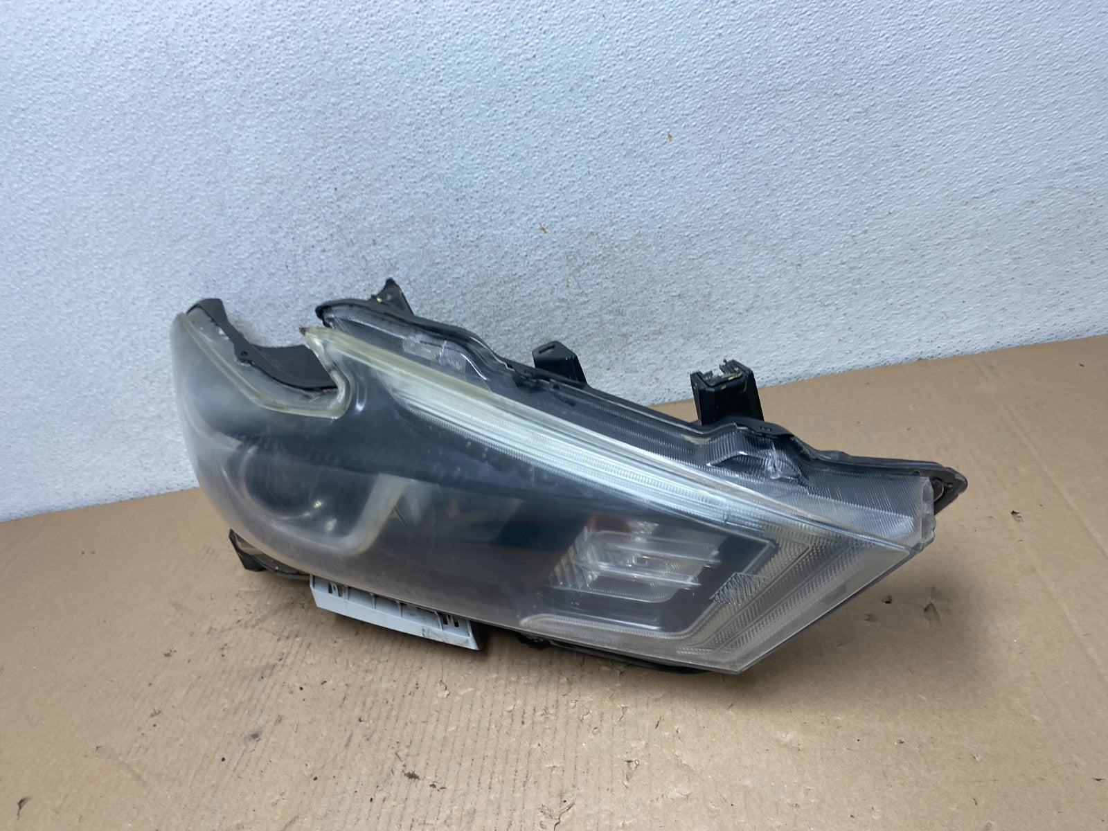 2016 2017 2018 Nissan Maxima Right Passenger Headlight Halogen AF3193 DW1