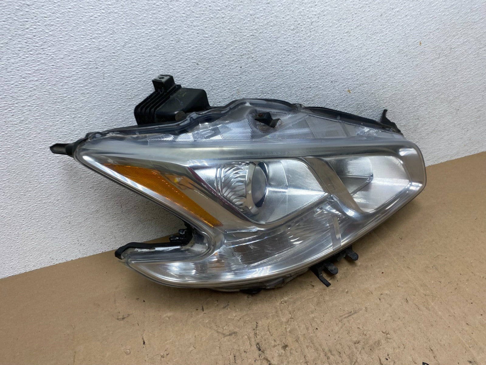 Halogen 2009-2014 Nissan Maxima Right Passenger Headlight AE6502 DW2