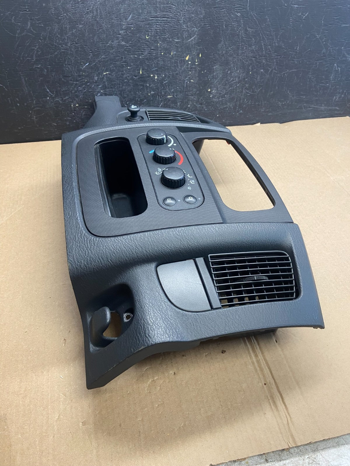 2002 to 2005 Dodge Ram Radio Climate Control Dash Air Vent Bezel Trim AE4369 DG2
