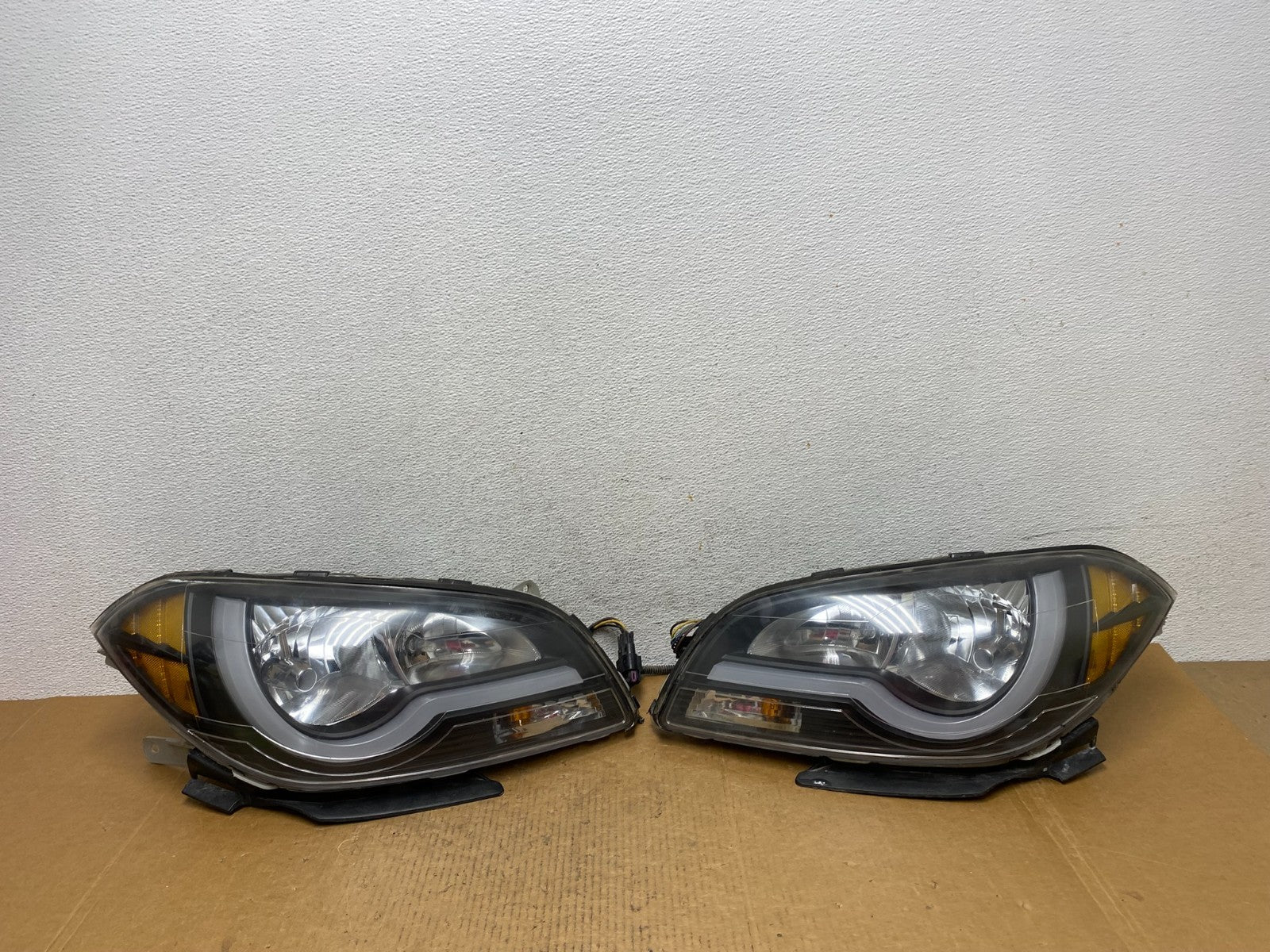 2008 to 2012 Chevrolet Malibu Left+Right Set LED Headlights AE0557 DG0