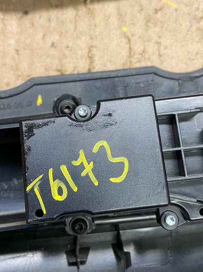 2007-2018 Mercedes Dodge Sprinter Center Console Radio Instrument Panel T6173 DG6