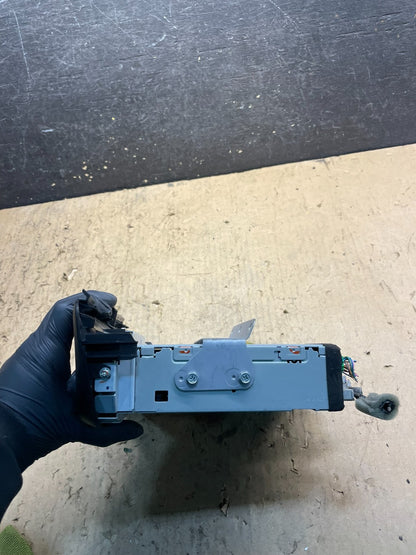 2005 to 2010 Honda Odyssey Am Fm Cd Player Radio Receiver W6941 DG1