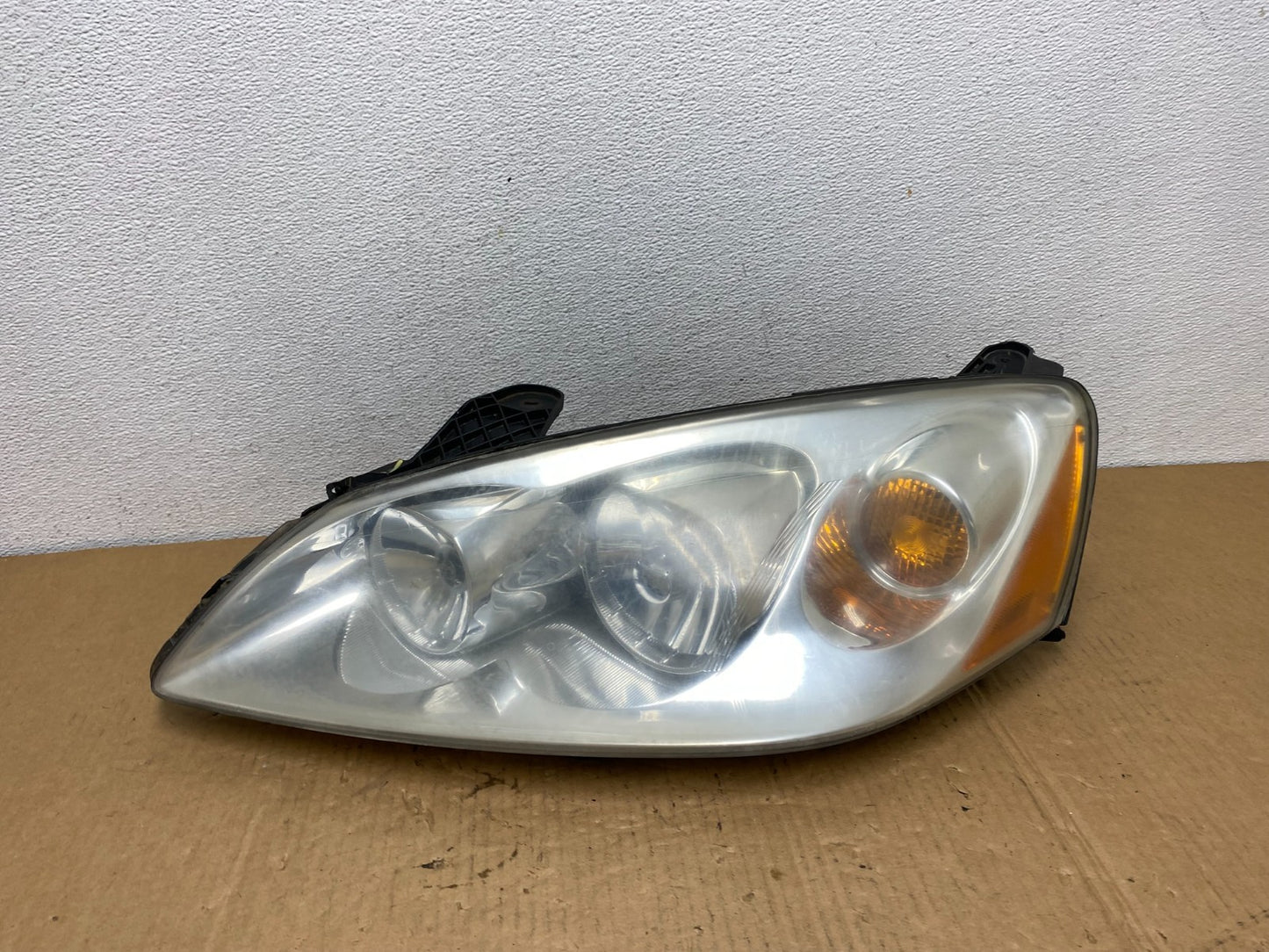 2005 to 2009 Pontiac G6 Headlight Left Driver LH Side Halogen AC7652 DW0