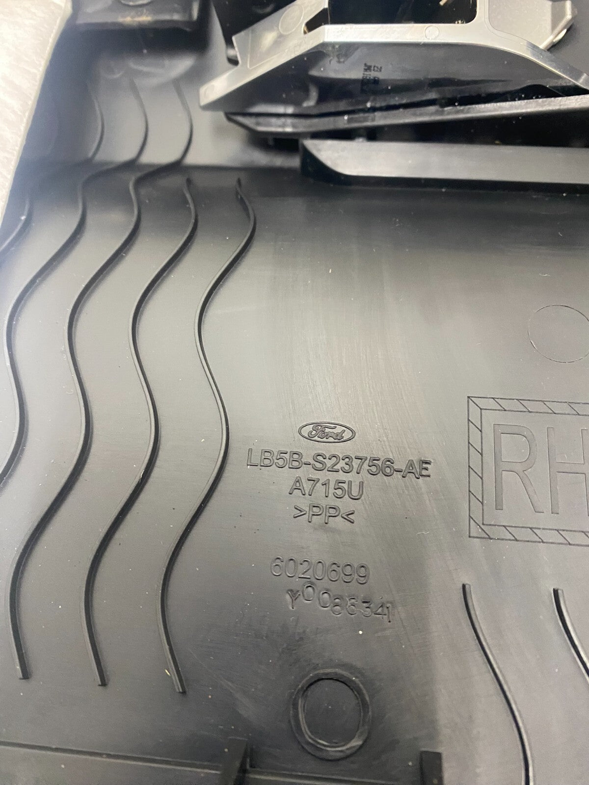 2020 to 2023 Ford Explorer Interceptor Front Right Side Door Panel OEM G17769