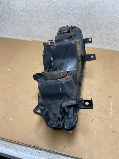 1995 to 1997 Acura TL Driver Side Right Passenger Side Headlight Z69398