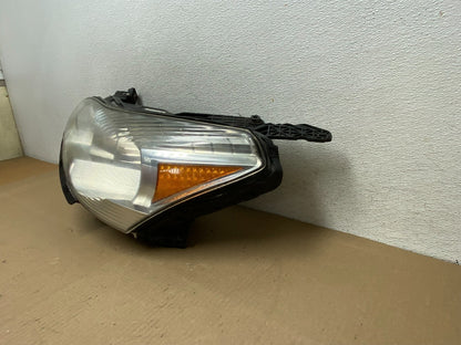 2009 to 2012 Chevrolet Traverse Left Driver Side Halogen Headlight AG7908 DW2