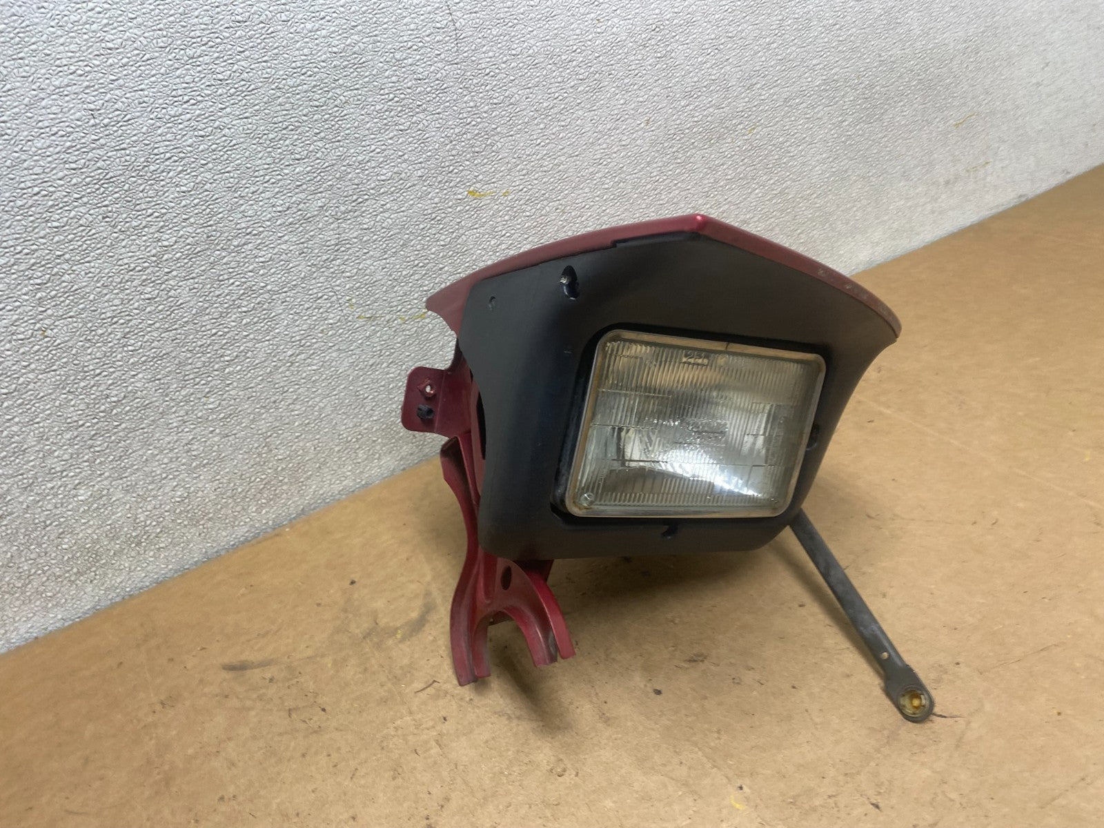 1993 to 1997 Ford Probe Left Driver LH Side Halogen Headlight  x5292 DG2
