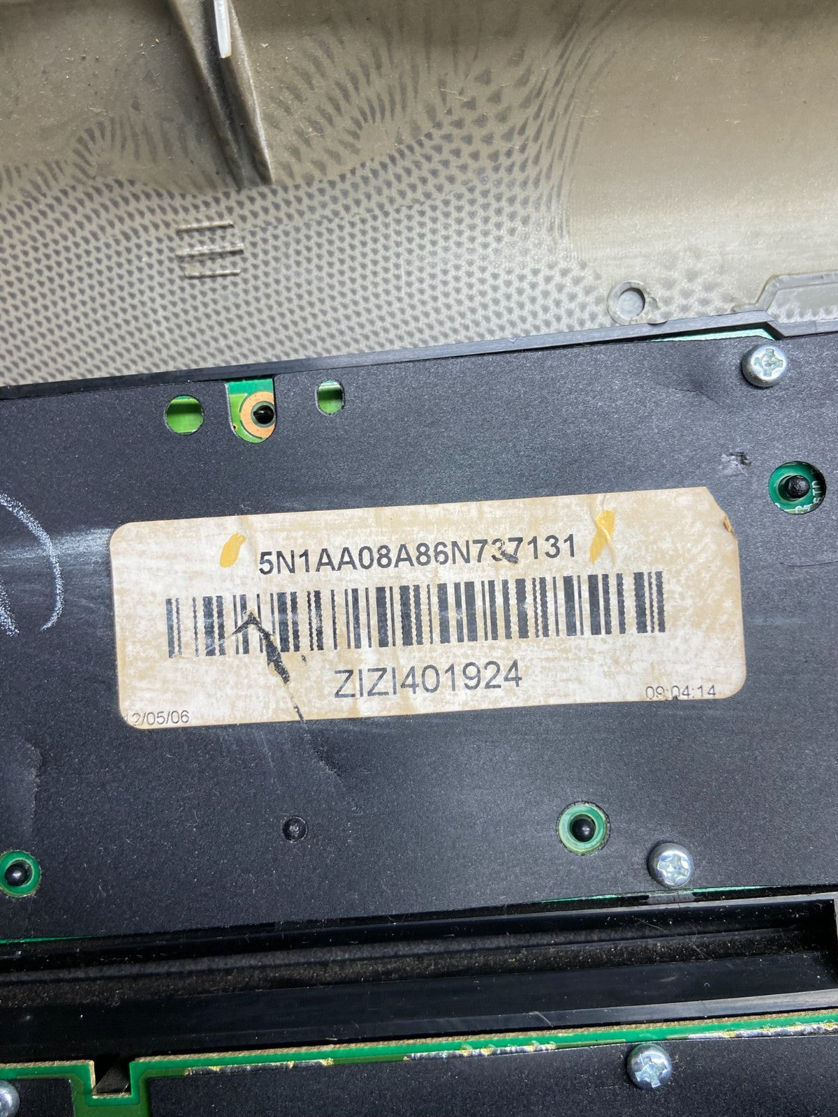 2004 to 2007 Nissan Armada Radio CD Player A/C Climate Control ai6405 DG4