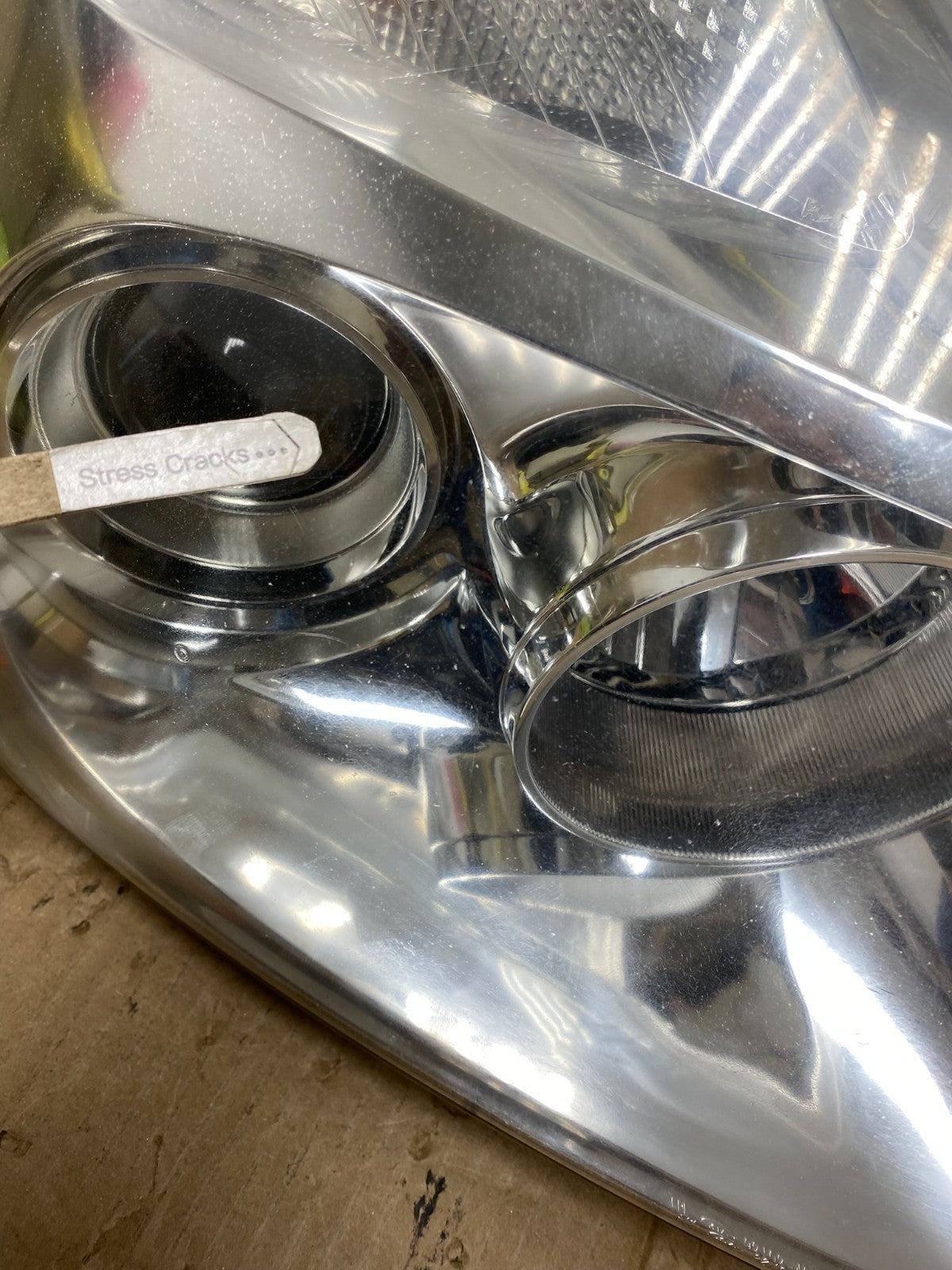2008-2012 Kia Sedona Right Passenger RH Side Headlight Halogen AE9006 DW4