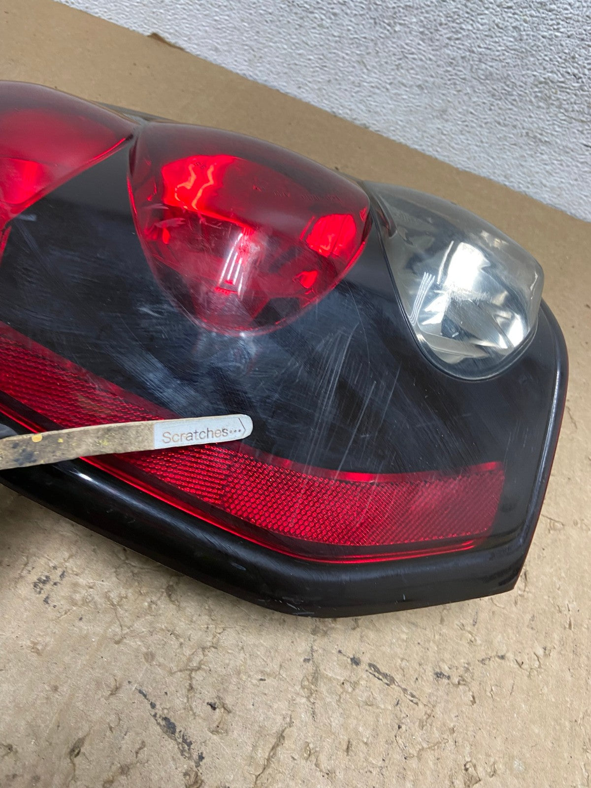 2002 to 2009 Chevrolet Trailblazer Left Driver LH Side Tail Light AG1454 LK3