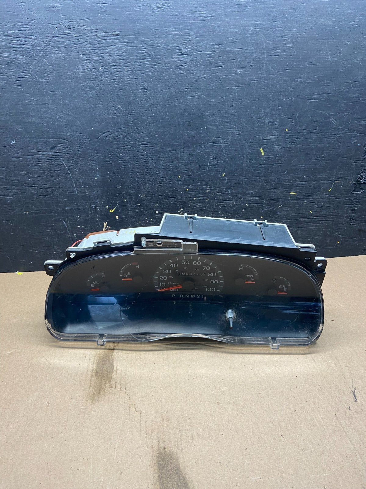 2001 - 2002 Ford Econoline E250 E350 Van Speedometer Instrument Cluster q7227 DG0