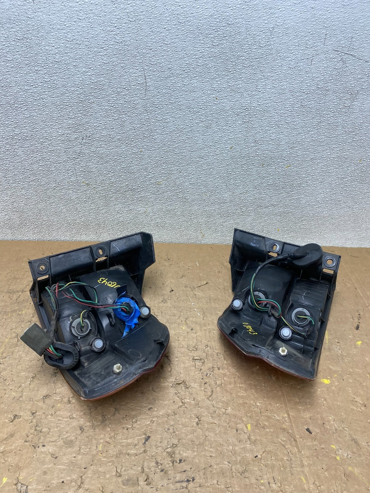 2002 2003 2004 Honda Odyssey Left+Right Side Tail Lights V8043 DW6