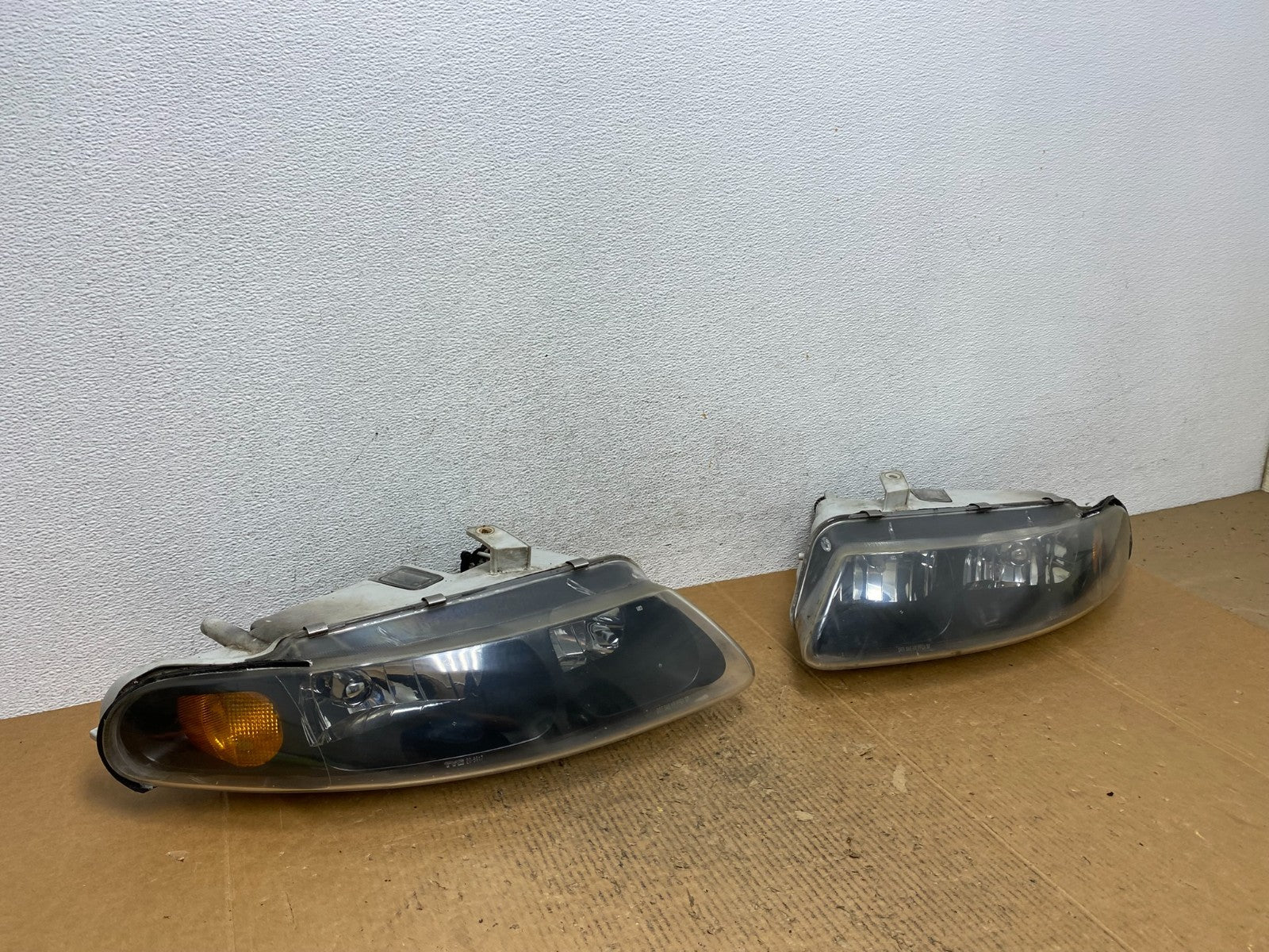 1997 to 2000 Dodge Avenger Left Driver LH Side Headlight ae1631 DG2