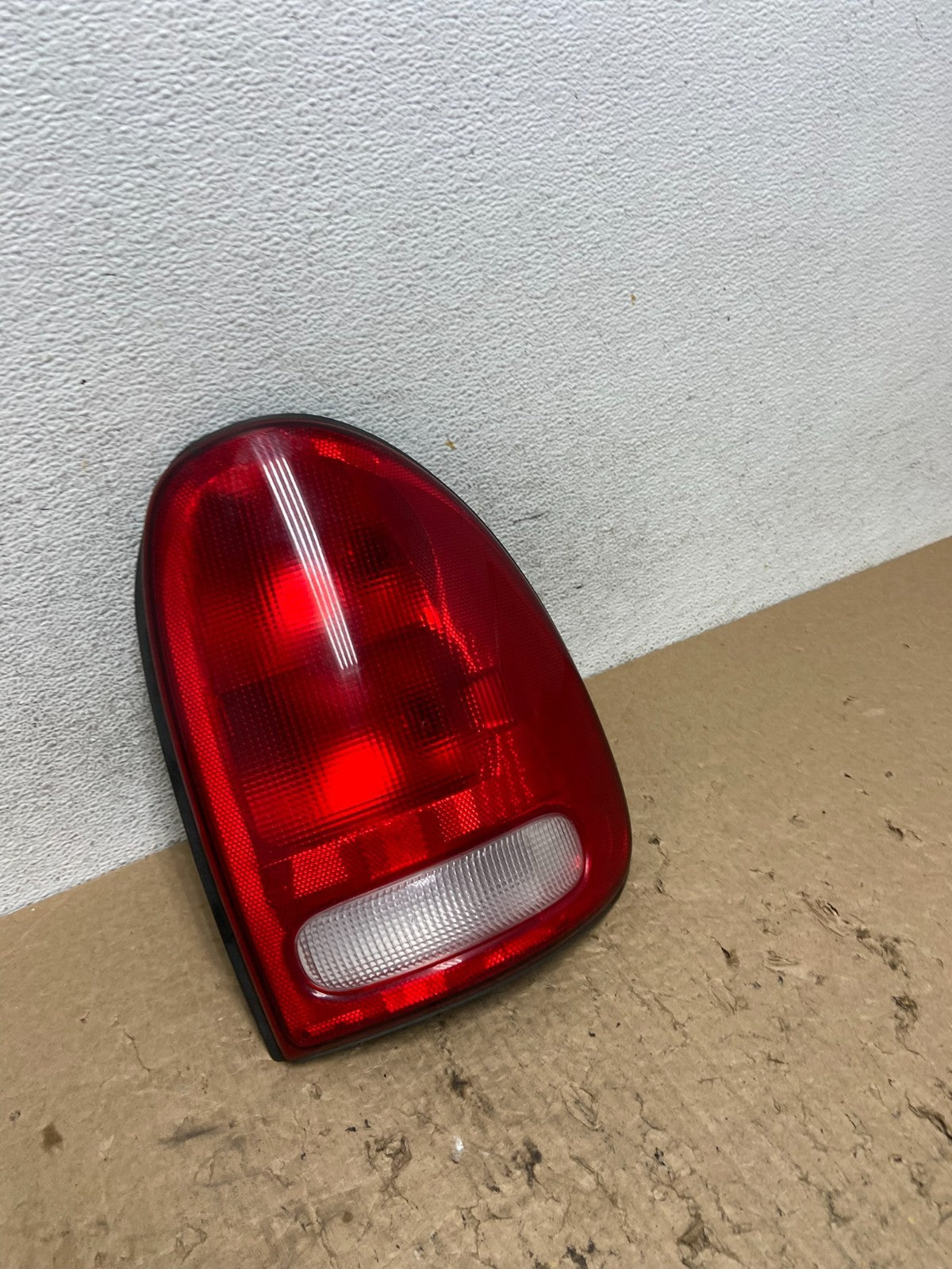 1998 to 2003 Dodge Durango Tail Light Right Passenger RH Side AF8395 DW2