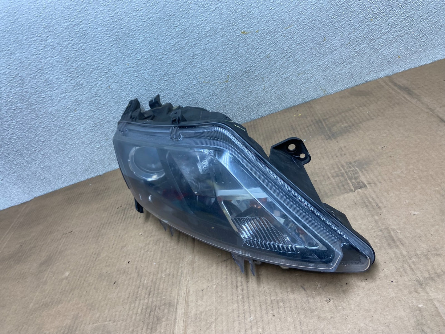 2010 2011 2012 Ford Fusion Right Passenger RH Headlight Halogen AA5338 DW1