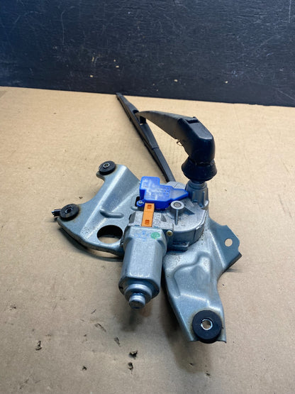2010 to 2014 Subaru Outback Rear Windshield Wiper Motor AE73894