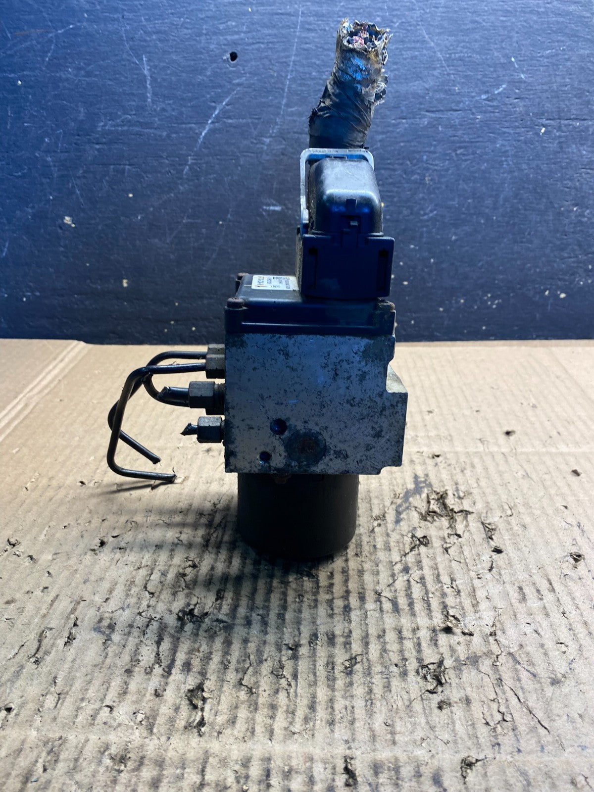 2006 2007 Ford E250 E350 Anti-Lock ABS Antilock Brake Pump AB3513  DG2