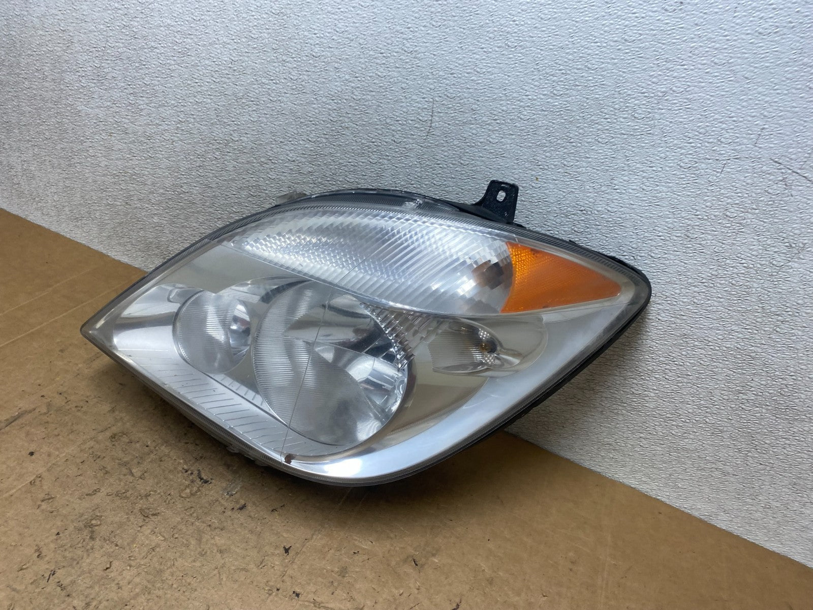 2007 to 2013 Mercedes Sprinter Headlight Left Driver Side Halogen T5205 DW1