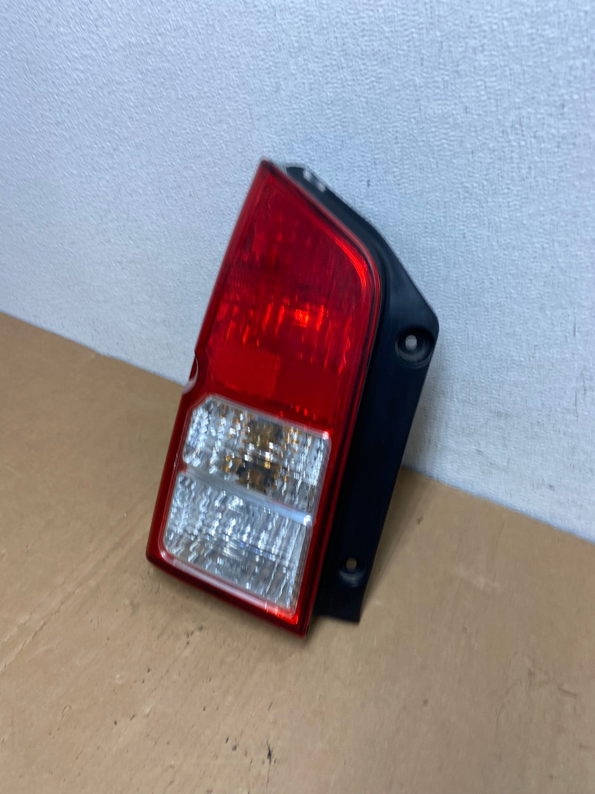 2005 to 2012 Nissan Pathfinder Tail light Left Driver Lh Side AC8429 LK1