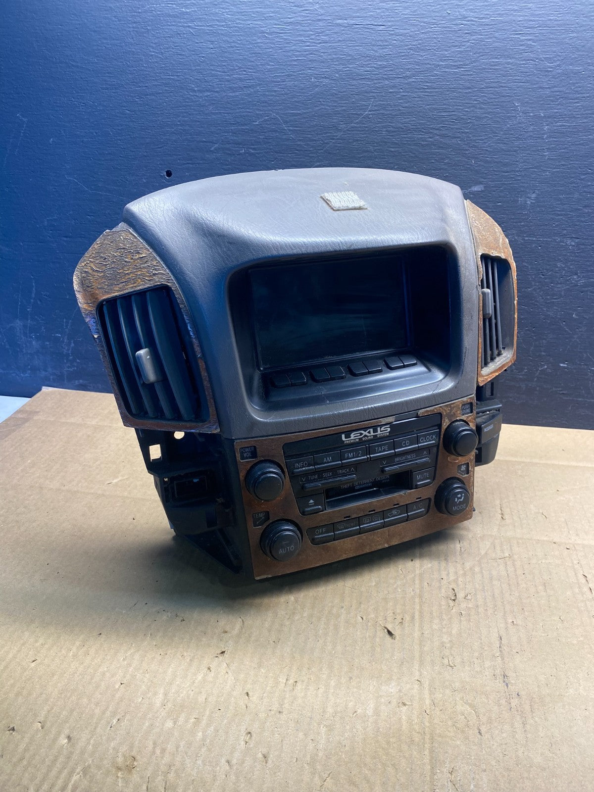 1999 2003 Lexus RX300 Radio Navigation Info Display Climate Control OE AD1582 DG0
