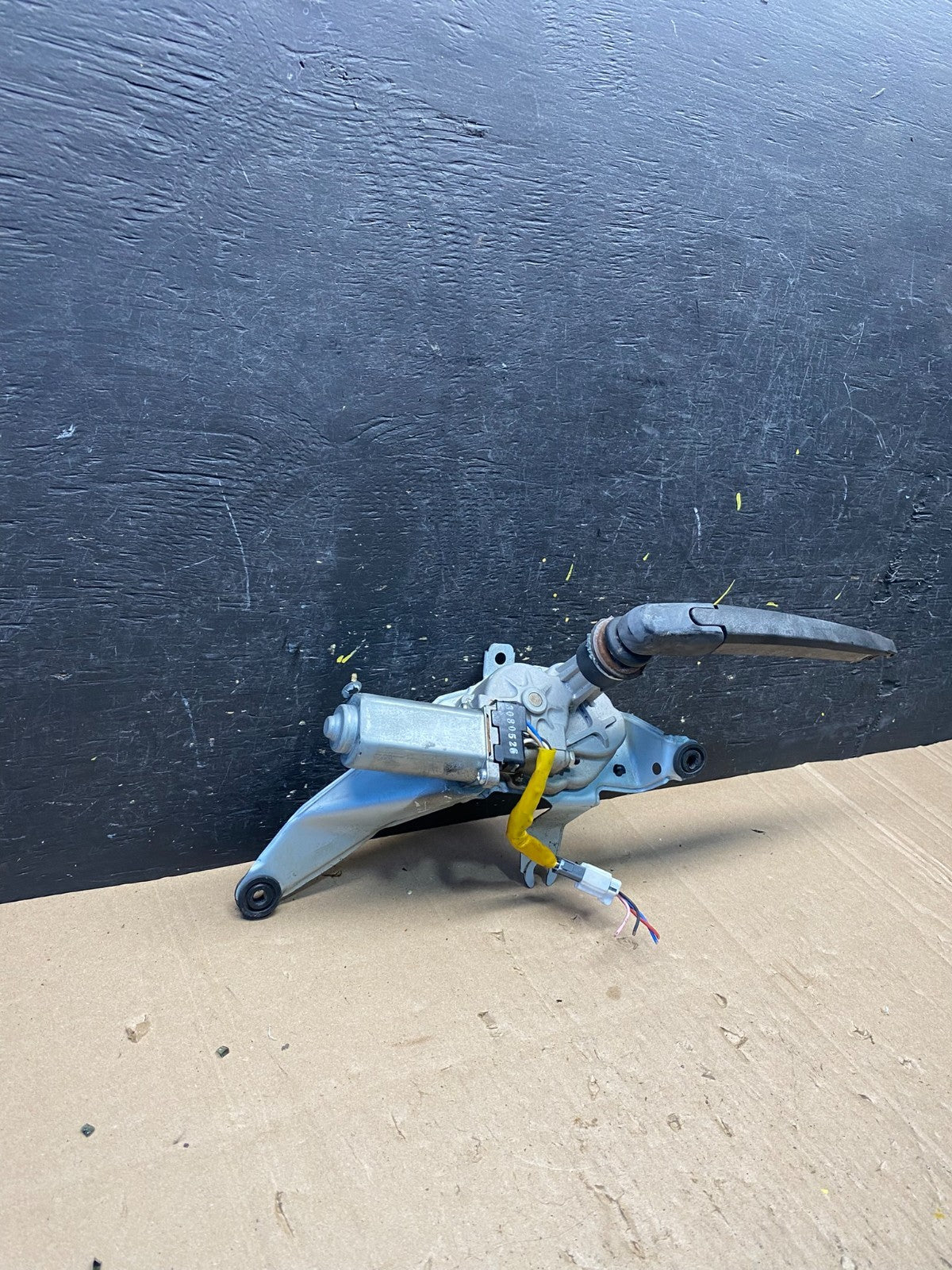 2007-2012 Kia Rondo Rear Glass Windshield Wiper Motor R8844 DG1