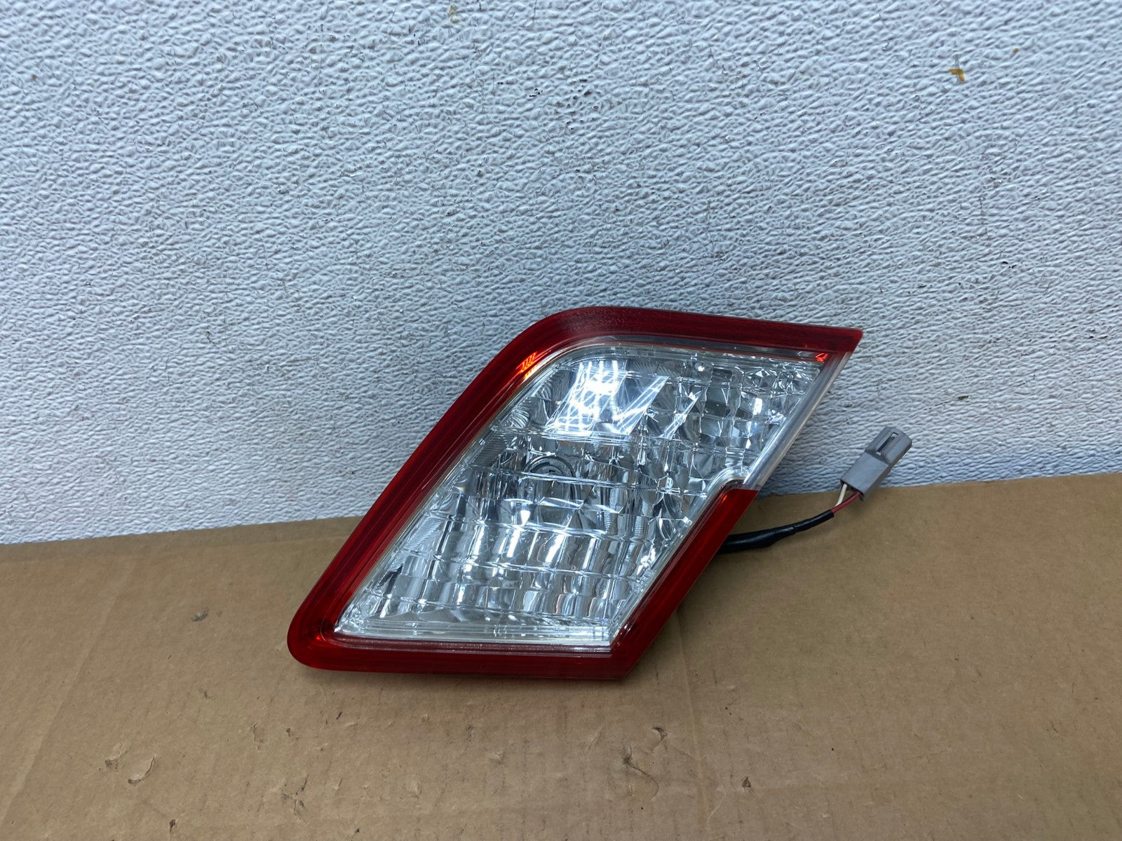 2007-2009 Toyota Camry Hybrid Right Passenger Side Inner Tail Light AD0850 LK0
