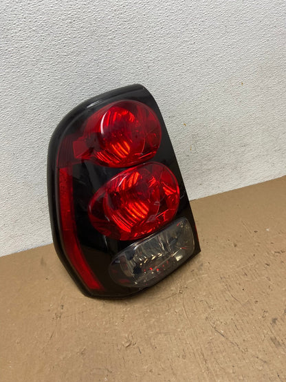 2002 to 2009 Chevrolet Trailblazer Left Driver LH Side Tail Light AD8114 LK2