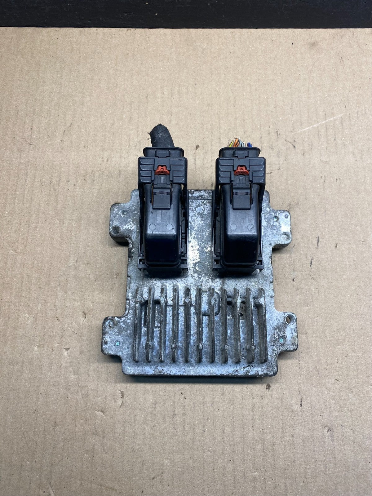 2010 to 2013 Chevrolet Silverado Engine Control Module 12656252 ah1676 DG0